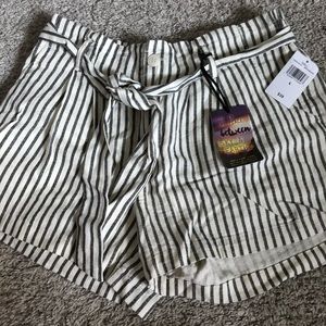 Stripped summer shorts!